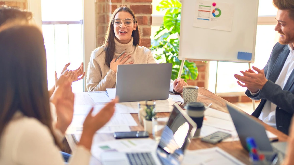 قدرت کلام مثبت در تعاملات با مشتری