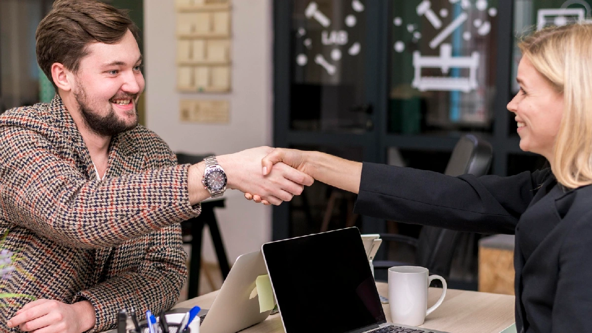 پرهیز از عذرخواهی بابت قیمت