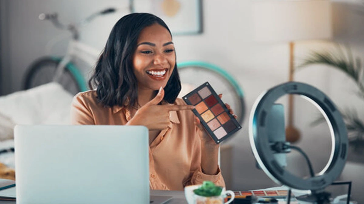 سناریوهای آماده تبلیغ خلاقانه لوازم آرایشی